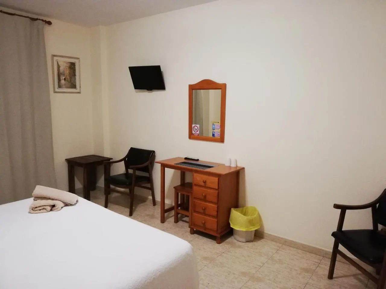 Hostal Galea Centro San Pedro de Alcantara 2*,  Spain