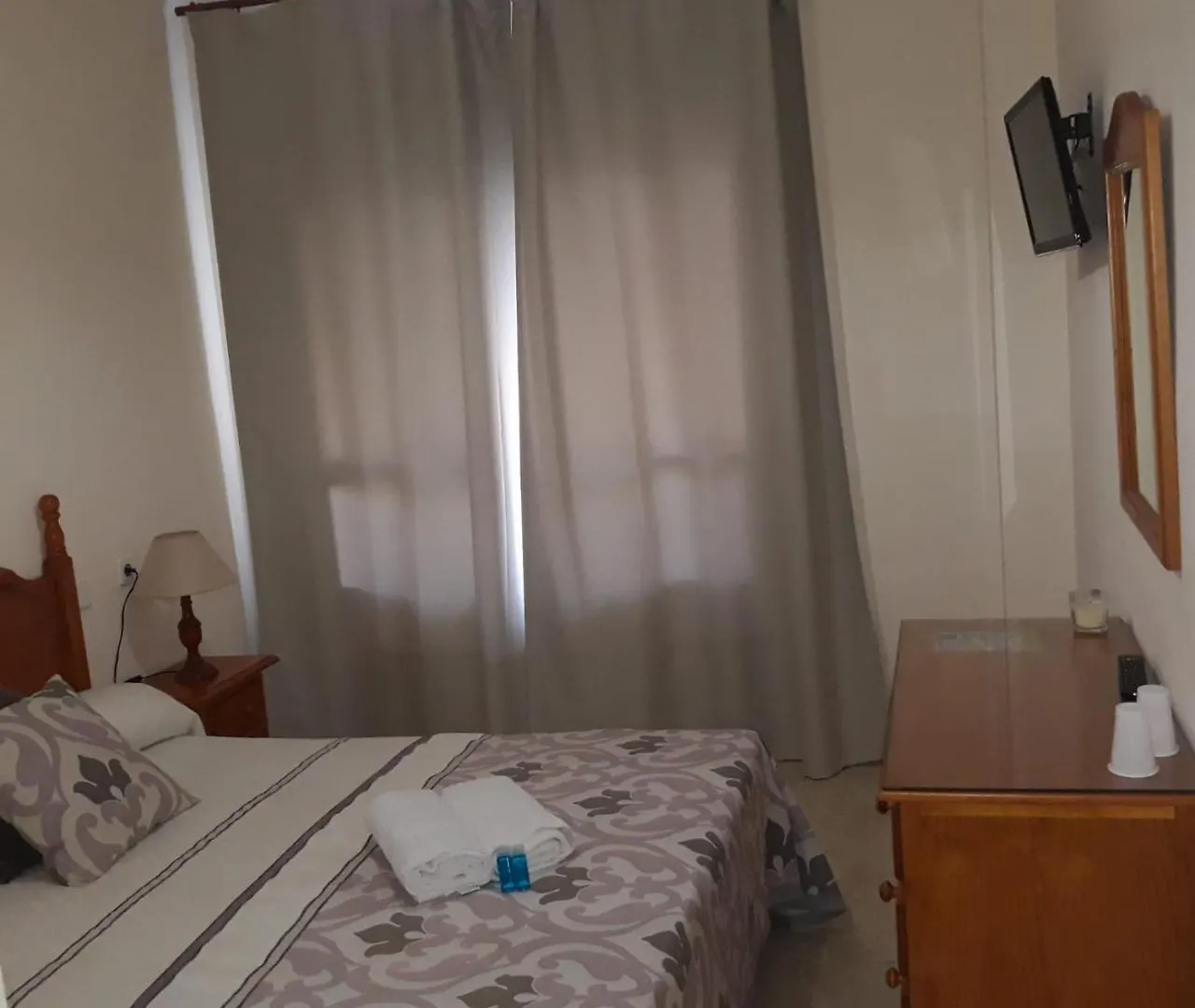 Hostal Galea Centro San Pedro de Alcántara Pensión
